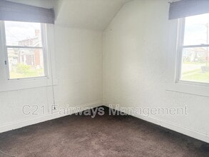 877 Vankirk St in Clairton, PA - Building Photo - Building Photo