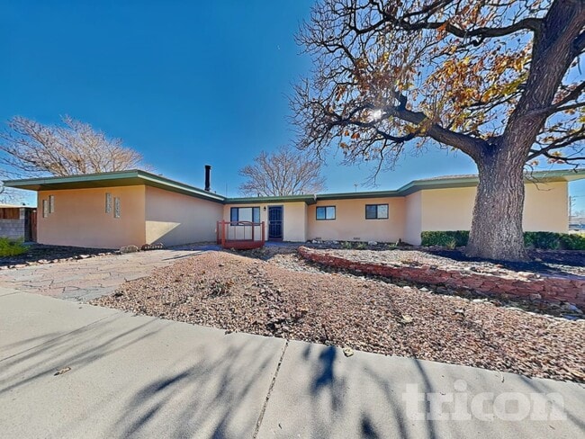 property at 900 Arizona St SE