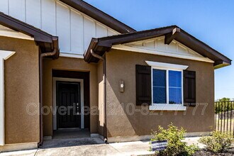 10423 Legacy Cv in San Antonio, TX - Building Photo - Building Photo