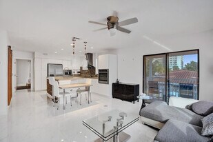 3215 NE 7th St in Pompano Beach, FL - Building Photo