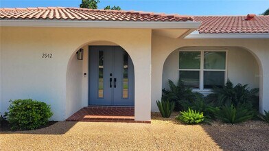 2942 Tuckerstown Dr in Sarasota, FL - Building Photo - Building Photo