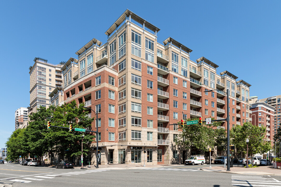 The Hawthorn Condominium in Arlington, VA - Building Photo