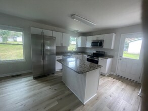 135 Clauson Dr in Columbia, TN - Building Photo - Building Photo