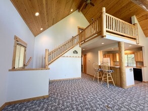 4663 Marsh Hawk Dr in Klamath Falls, OR - Building Photo - Building Photo