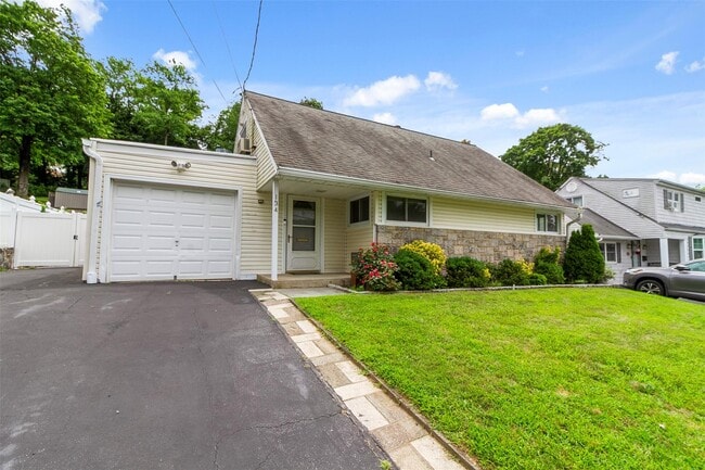 property at 134 Gailmore Dr