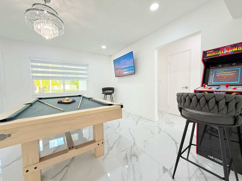 2025 NW 12th Ave in Fort Lauderdale, FL - Building Photo
