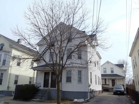 43-47 Lincoln Ave in Cranston, RI - Building Photo