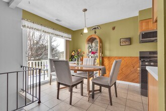 1314 Ely Ct in Wheeling, IL - Building Photo - Building Photo