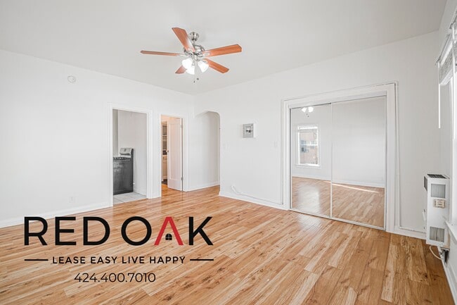 1056 Normandie Ave in Los Angeles, CA - Building Photo - Building Photo