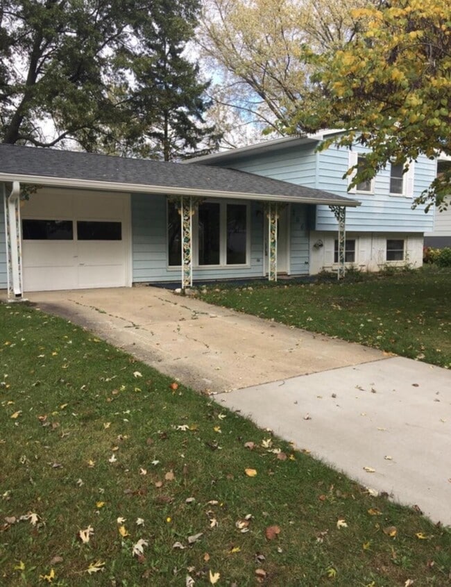 property at 206 Myrtle Dr