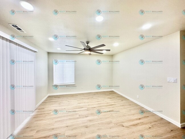 4600 Neil Rd in Reno, NV - Building Photo - Building Photo