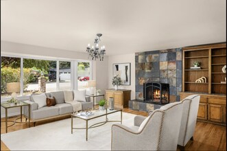 18150 60th Pl NE in Kenmore, WA - Building Photo - Building Photo