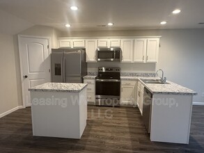 16 Christian Ct in Hurricane, WV - Building Photo - Building Photo
