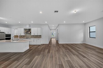 2722 NW 87th Ter in Pembroke Pines, FL - Building Photo - Building Photo