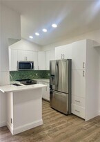 7610 Westwood Dr, Unit 126 in Tamarac, FL - Building Photo