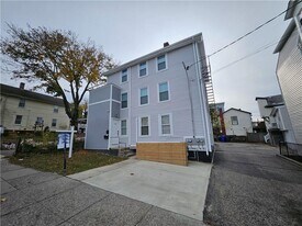 154 Earle St in Central Falls, RI - Building Photo
