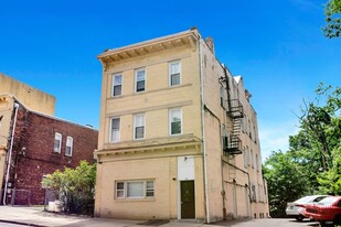 34 Belmont Ave, Unit 5 Apartments