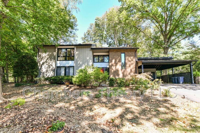 3318 Mantua Dr in Fairfax, VA - Building Photo