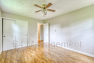 620 Greenhill Rd in Spartanburg, SC - Foto de edificio - Building Photo