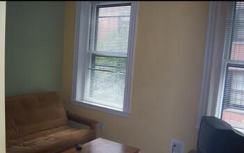 74 Revere St, Unit 1F in Boston, MA - Building Photo - Building Photo