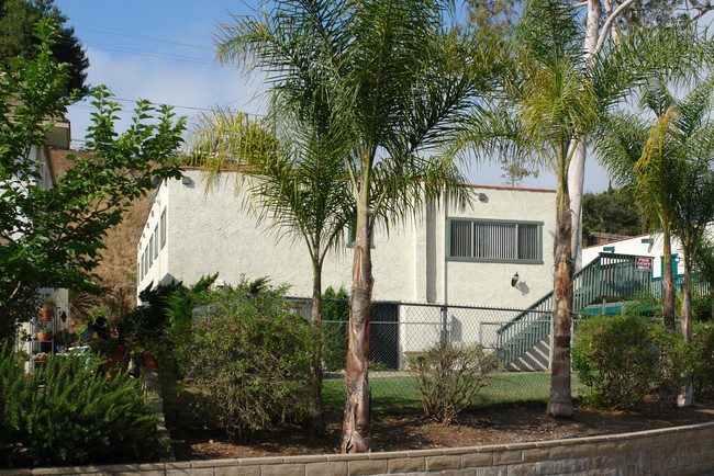 705 Windsor Ct in Vista, CA - Building Photo - Building Photo