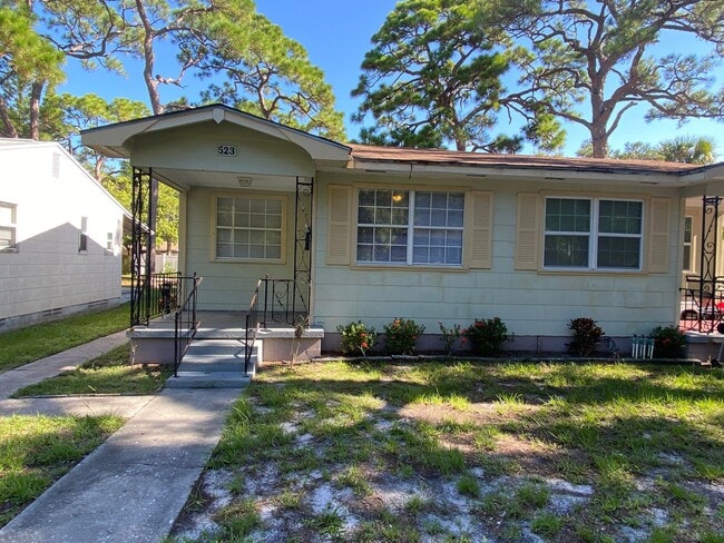 property at 523 26th Ave SE