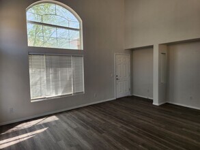 332 S 220th Ln in Buckeye, AZ - Building Photo - Building Photo