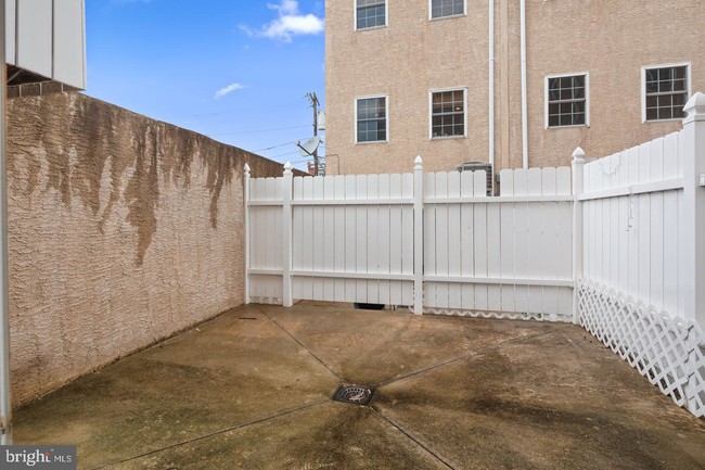 2621 Christian St-Unit -A in Philadelphia, PA - Foto de edificio - Building Photo