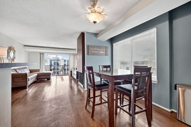 60 S Van Dorn St in Alexandria, VA - Foto de edificio - Building Photo