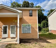 1603 Westchester Dr in Columbia, SC - Building Photo