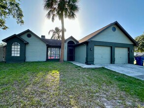 1041 Sawyers Ct in Lutz, FL - Building Photo - Building Photo