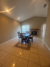 987 Lexington Way in Woodland, CA - Building Photo - Building Photo