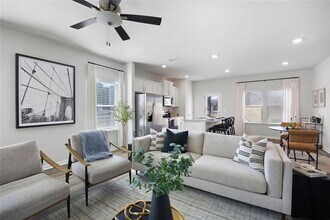 71 W Felton Rd in Cartersville, GA - Foto de edificio - Building Photo