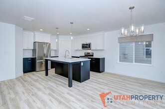 1156 N 3960 W in Eagle Mountain, UT - Building Photo - Building Photo