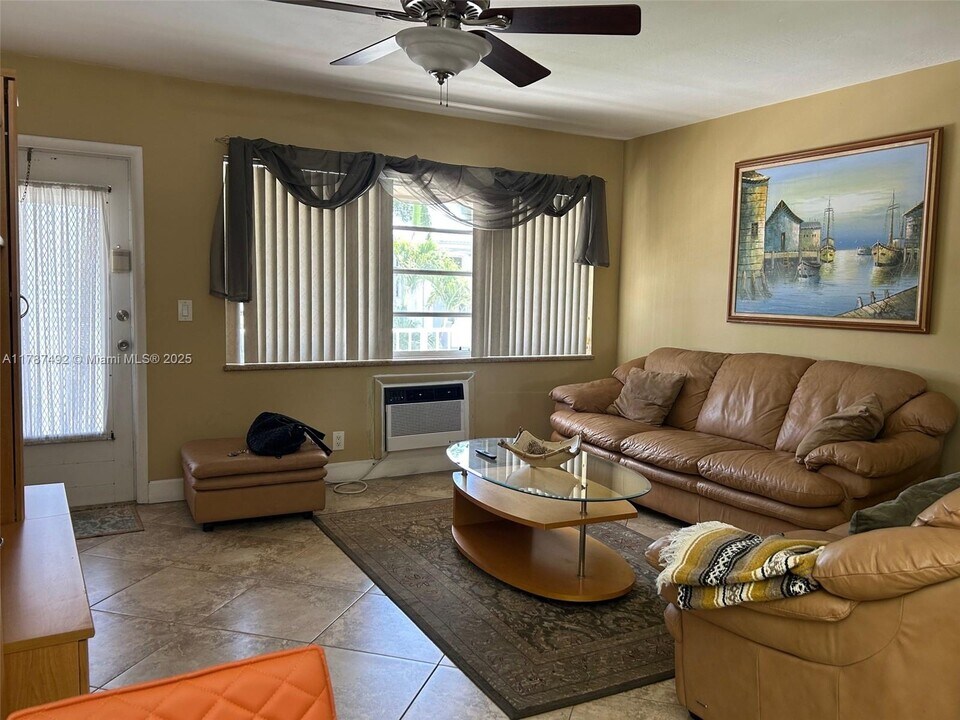 500 Layne Blvd in Hallandale Beach, FL - Building Photo