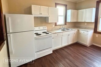 154 W Lebanon St in Nashville, IL - Building Photo - Building Photo