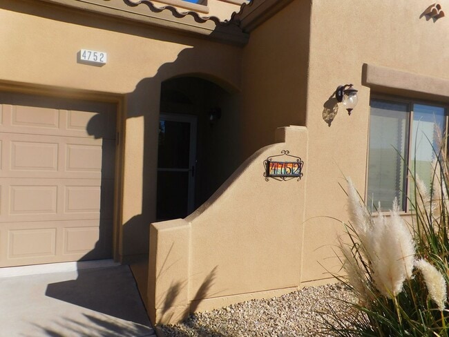 property at 4752 Prentice Pl