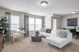 Park at Westpointe in Yukon, OK - Building Photo