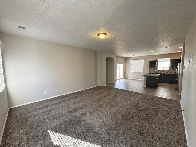 6732 Oro Valley Rd NW in Albuquerque, NM - Building Photo - Building Photo