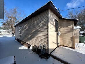 218 2nd St NW in Crosby, MN - Foto de edificio - Building Photo