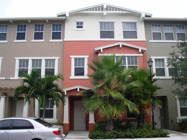 833 Millbrae Ct in West Palm Beach, FL - Building Photo - Building Photo