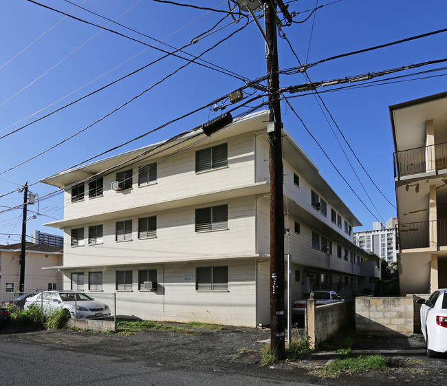 810 Kaaloa St in Honolulu, HI - Building Photo - Building Photo