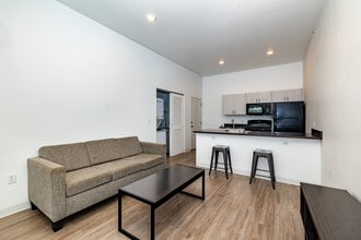 Aero in Wichita, KS - Foto de edificio - Interior Photo