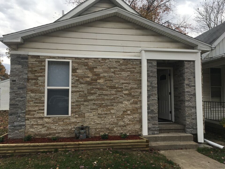 1313 East Walnut in Evansville, IN - Building Photo