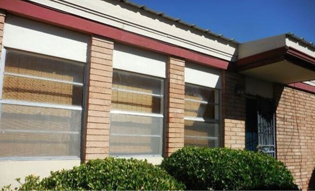 property at 1481 Alamo St