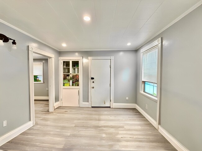 139 Washington St in Quincy, MA - Building Photo - Building Photo