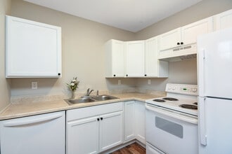 293 Craig Ln, Unit B in Jeffersonville, VT - Foto de edificio - Building Photo