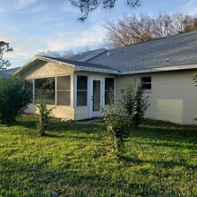 8896 SW 90th St in Ocala, FL - Building Photo - Building Photo