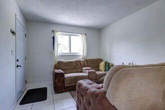 1864 NW 28th St in Miami, FL - Building Photo - Interior Photo