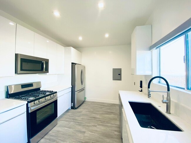 property at 627 Brittania St